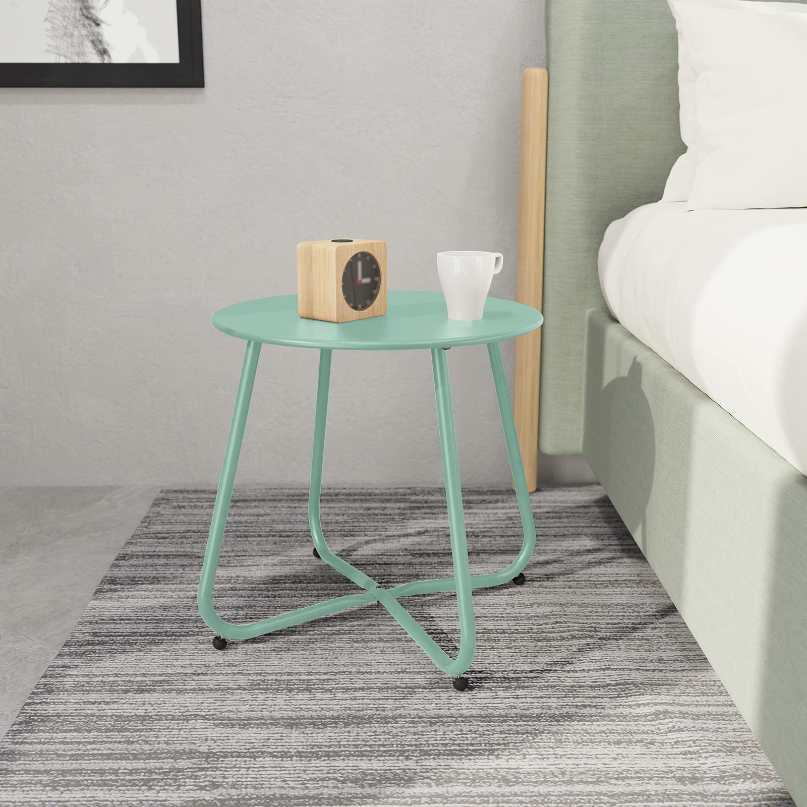 18-inch Round Outdoor Side Table With Adjustable Feet