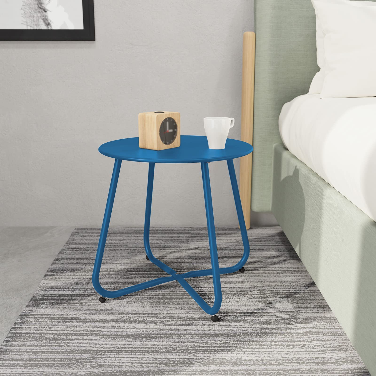 18-inch Round Outdoor Side Table With Adjustable Feet
