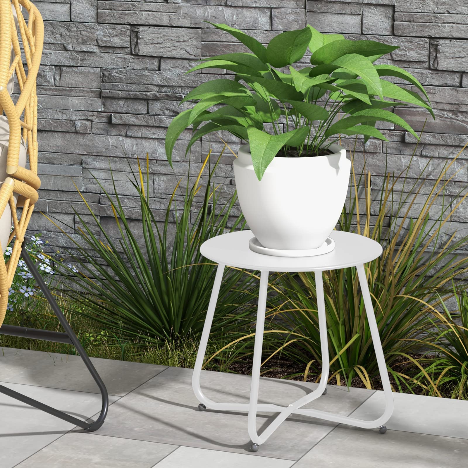 18-inch Round Outdoor Side Table With Adjustable Feet